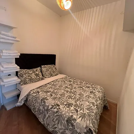 Le Montmartre 1 Апартаменты *